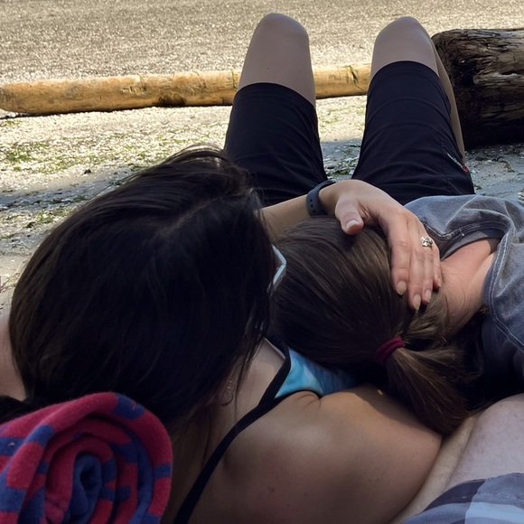 Meet your Posher, Cee - Picture 1 of 1